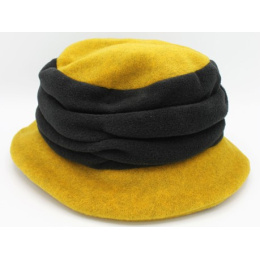 Tavira Polar Fleece Hat Women Black & Mustard - Traclet