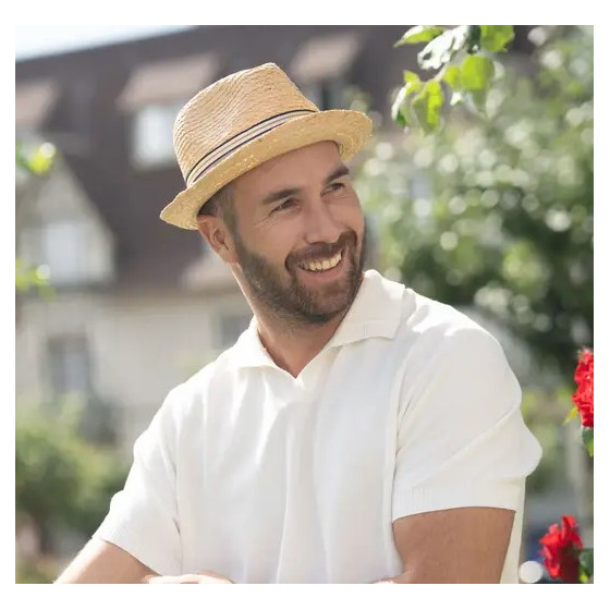 Trilby hat in raffia flechet