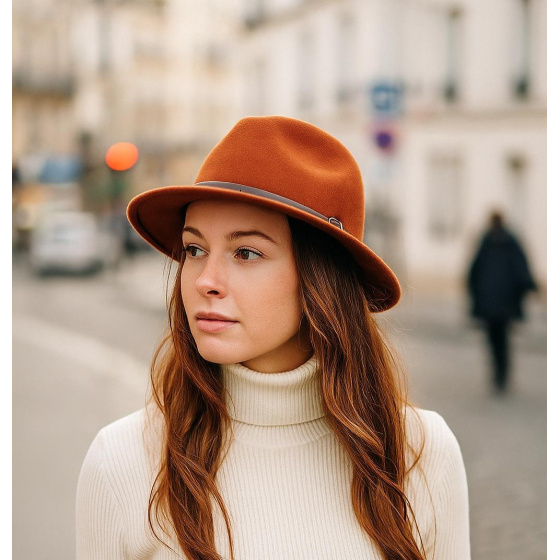 Classic wool Fedora hat with band