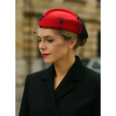 Chapeau E.VERLE PARIS Rouge Voilette - Traclet