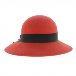 wool capeline