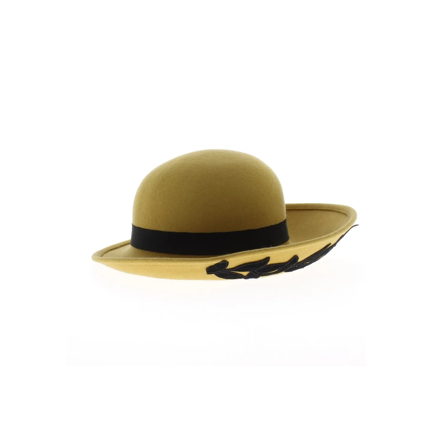 Beige felt capeline