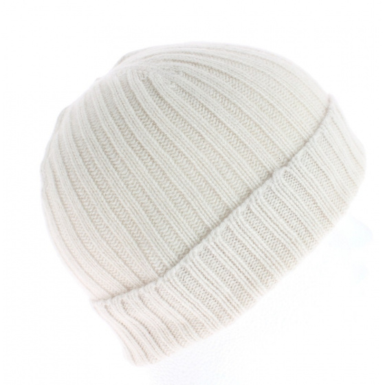 Natural cashmere hat