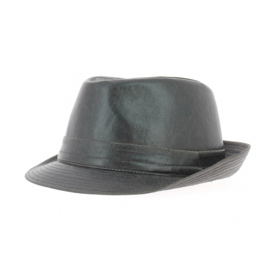 Hold hat