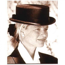 Dressage hat 8 cm