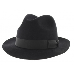 Fedora felt hat