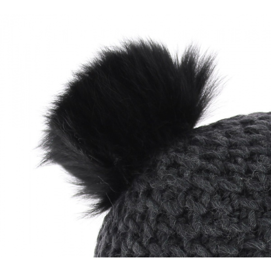 Black pompom beanie