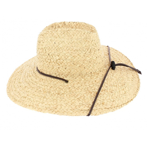 Wide-brimmed straw hat