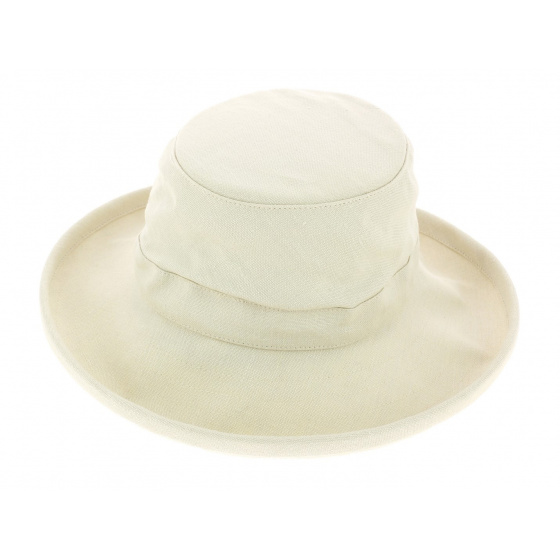The Tilley TH8 hat The Tilley TH8 hat