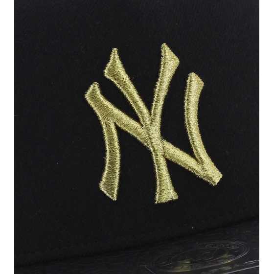 NY Yankees Black & Gold Crackled Visor Snapback - 47 Brand NY Yankees Black & Gold Crackled Visor Snapback - 47 Brand