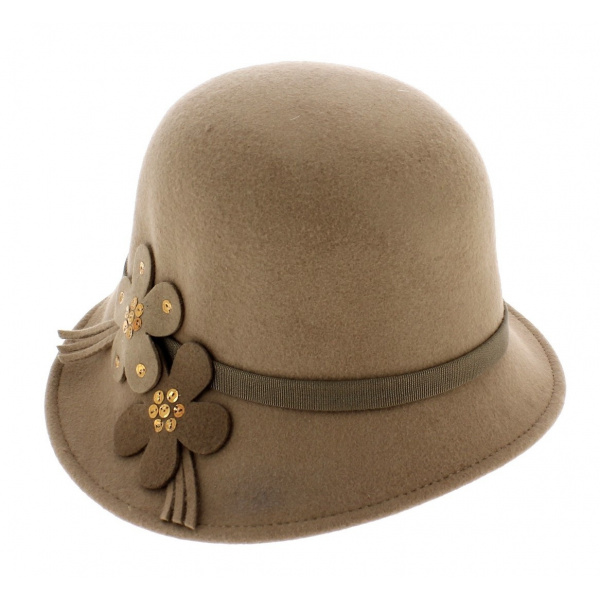 beige cloche hat