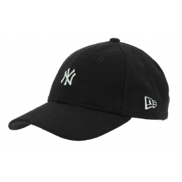 Melton Mini Strapback Wool Cap Black - New Era
