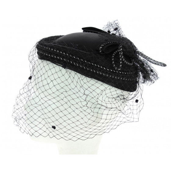 Prestige and Chic Black Hat