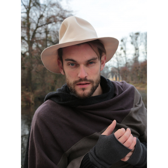 Shapeable Golden Fleece Hat Black Wool Felt - Traclet