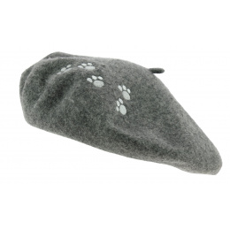 Gray beret with paws