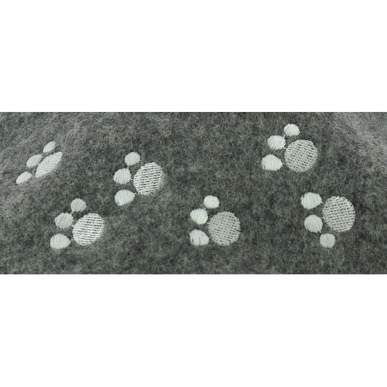 Gray beret with paws