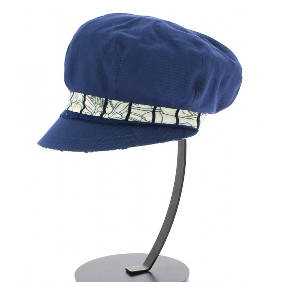 Reversible blue/patterned newsboy cap