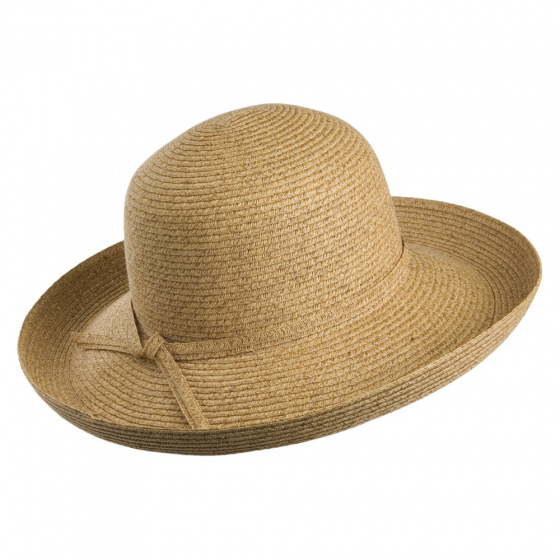 Pornic hat Breton style