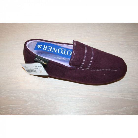 Suede loafer with stitching