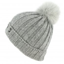 Gray Foxy pompom beanie by Traclet