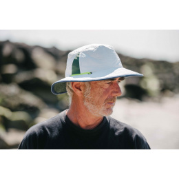 Chapeau ANTI UV par Loïck PEYRON