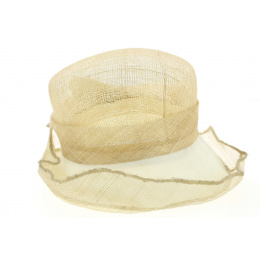 July - chapeau de cérémonie