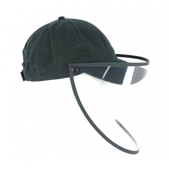 Cap with protective visor Cap with protective visor