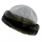 Grey toque and fur