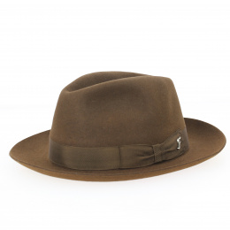 Felt hat with fleece hair