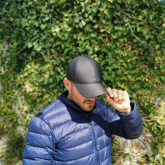 Black Rain Baseball Cap - Le Chapoté Paris