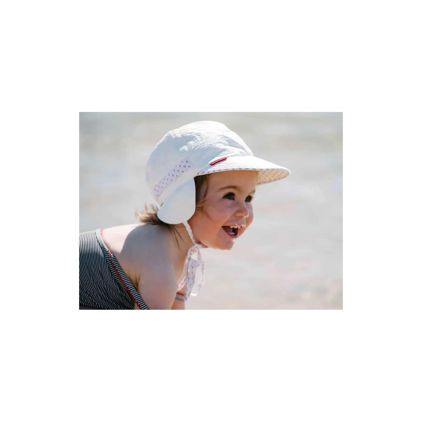 Casquette Bébé « Chloé » Protège-oreilles Anti-UV Rouge - Soway Reference : 7374 | Chapellerie Traclet