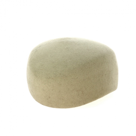 PARIS Garnier White Ceremonial Hat