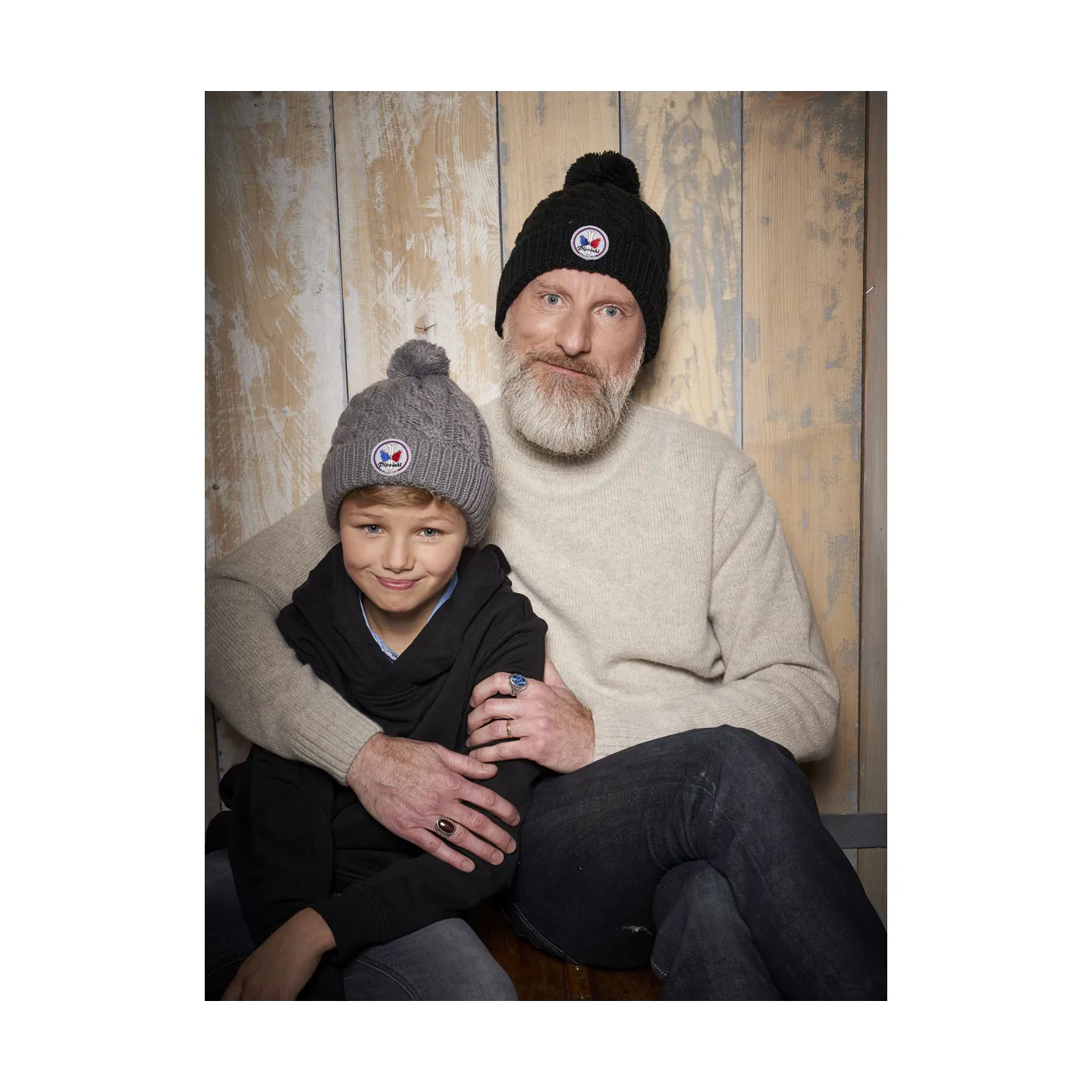 Bonnet à pompon Gstaad adulte et enfant Noir - Pipolaki