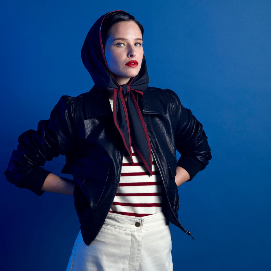 Hood the discreet Black Bordeaux