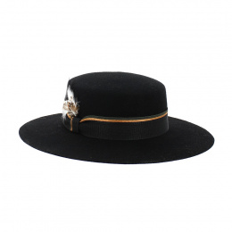 Black felt hat Caroline