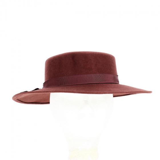 Felt wool burgundy boater in front Felt wool burgundy boater in front