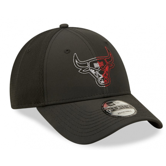 9FORTY Chicago Bulls Black Strapback Cap - New Era