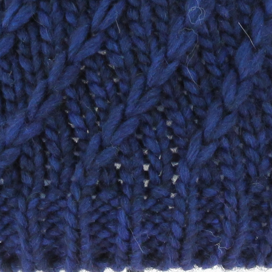 Bonnet à Pompon torsade Bleu Marine - Traclet