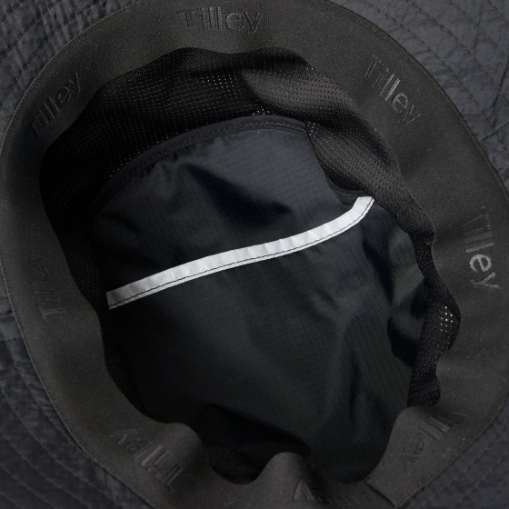 Black UPF50+ Traverse Bucket Hat - Tilley Black UPF50+ Traverse Bucket Hat - Tilley