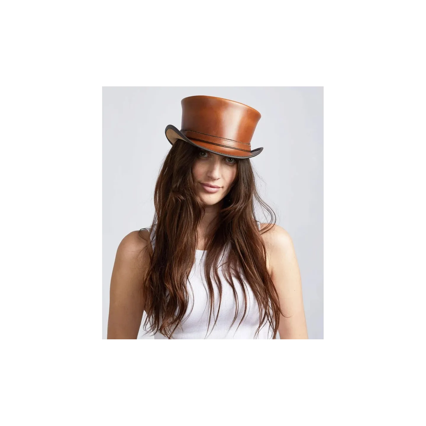 Chapeau Demi Haut de Forme Hampton Cuir Camel  - Head'nHome Reference : 17672| Chapellerie Traclet