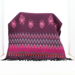 Pink scarf with geometric patterns - Traclet
