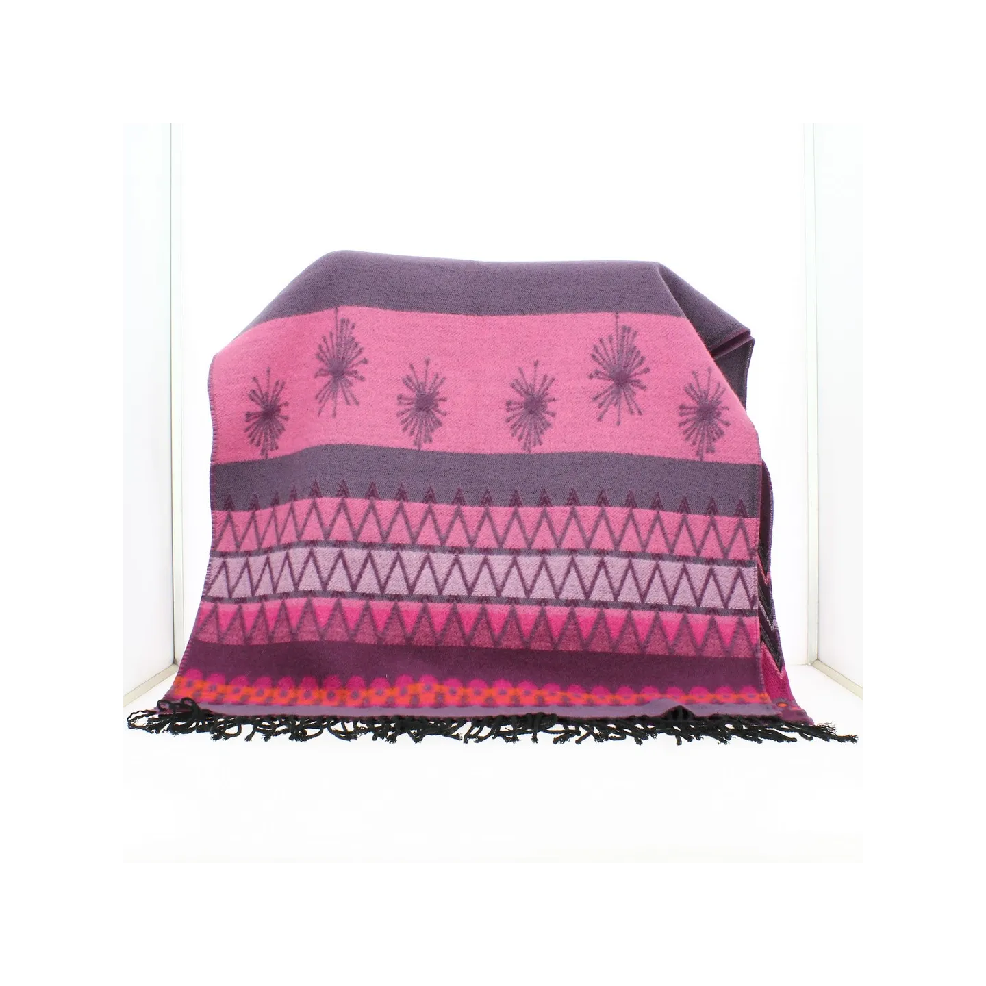 Pink scarf with geometric pattern on reverse - Traclet