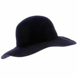 Felt bardot capeline